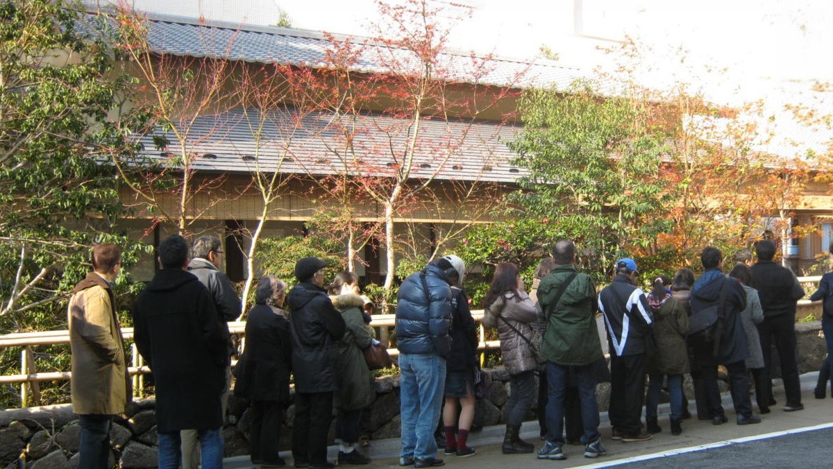 Crowd in front of a shop