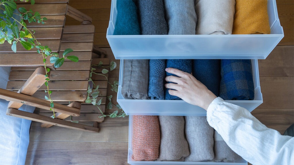 Seasonal cloth change